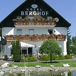 Berghof Hotel 3*